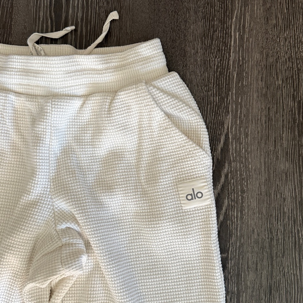 ALO Yoga White Track Pants - Picture 2 of 5